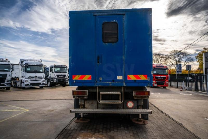 MAN TGA 33.363 FDAK- 6x6 + LABO - Tovornjak zabojnik: slika 5 MAN TGA 33.363 FDAK- 6x6 + LABO - Tovornjak zabojnik: slika 5