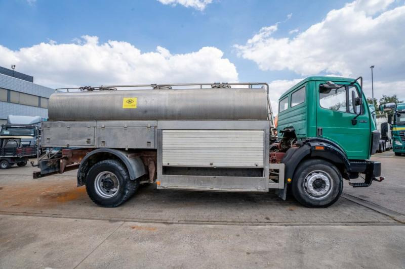 Mercedes SK 1831 L - WATER/EAU-11.500 L/3 Comp. - Tovornjak cisterna: slika 3 Mercedes SK 1831 L - WATER/EAU-11.500 L/3 Comp. - Tovornjak cisterna: slika 3