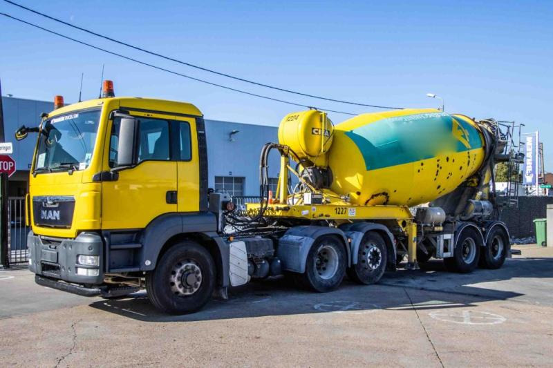 Mol MOL-BETON MIXER/MALAXEUR/MISCHER 10M3 - Polprikolica mešalec betona: slika 1 Mol MOL-BETON MIXER/MALAXEUR/MISCHER 10M3 - Polprikolica mešalec betona: slika 1