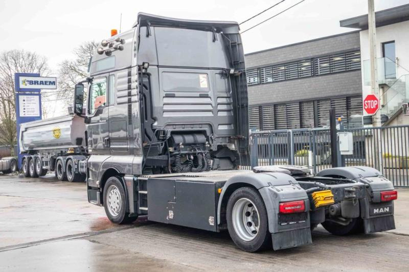 MAN TGX 18.560 XXL LLS+ INTARDER - Vlačilec: slika 4 MAN TGX 18.560 XXL LLS+ INTARDER - Vlačilec: slika 4