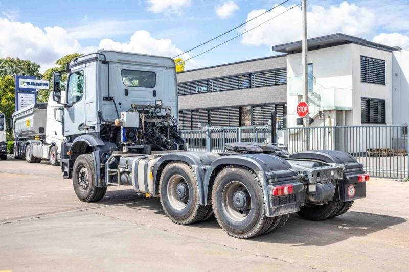 Mercedes AROCS 2648 LS - 6x4 - Vlačilec: slika 4 Mercedes AROCS 2648 LS - 6x4 - Vlačilec: slika 4