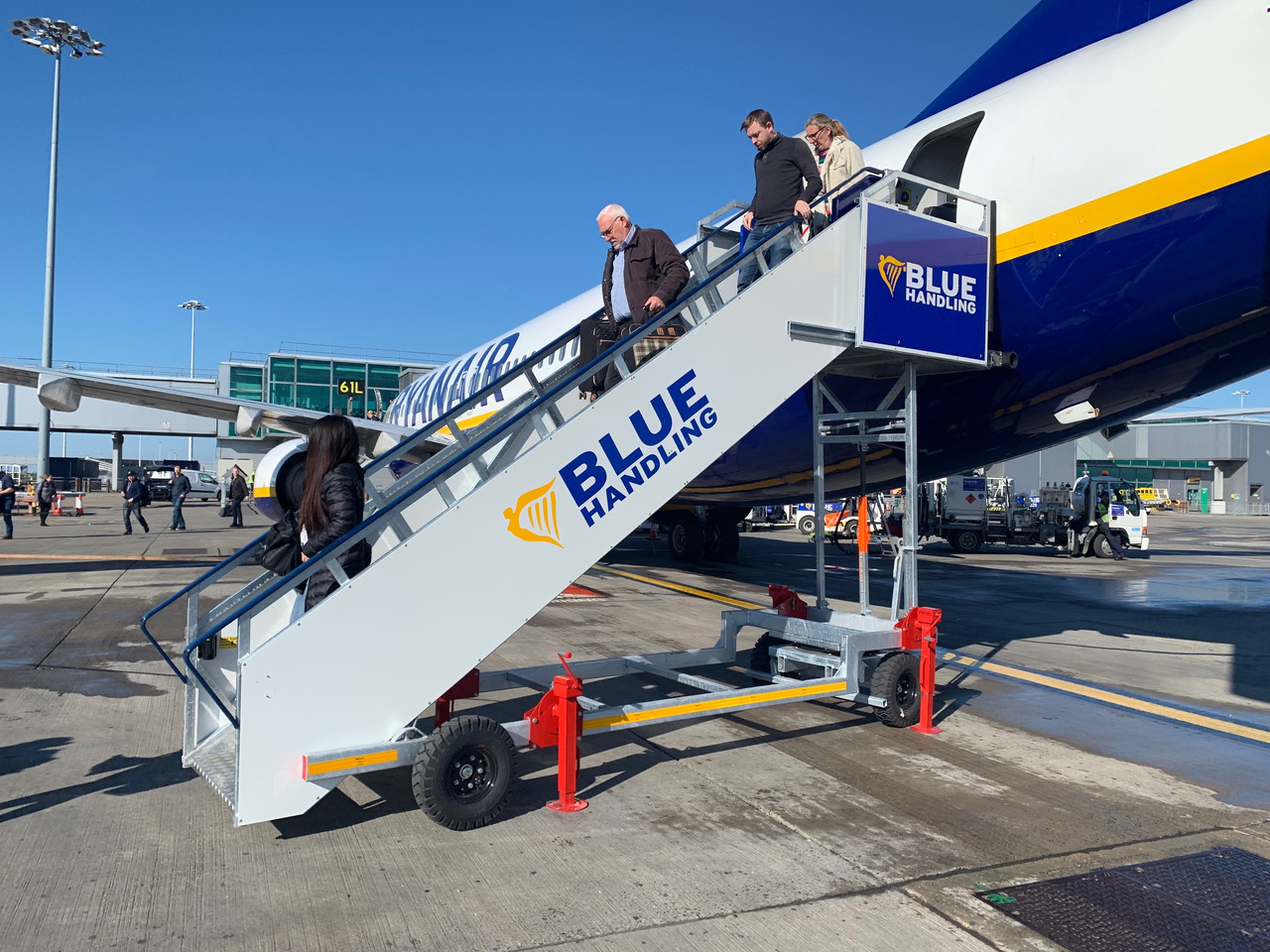ARS-1 B737 Towable Passenger Stairs - Potniške stopnice: slika 1 ARS-1 B737 Towable Passenger Stairs - Potniške stopnice: slika 1