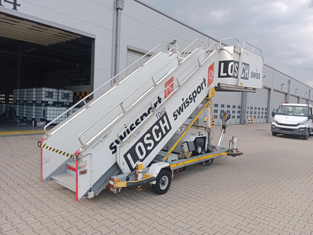 Denge TS3800 - Potniške stopnice: slika 1 Denge TS3800 - Potniške stopnice: slika 1