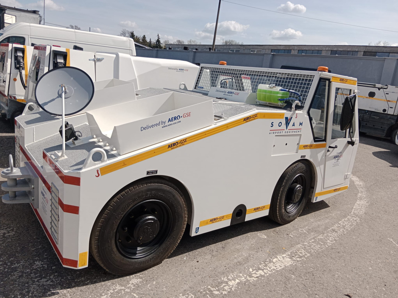 SOVAM K100 - Vozilo za vleko letal: slika 2 SOVAM K100 - Vozilo za vleko letal: slika 2