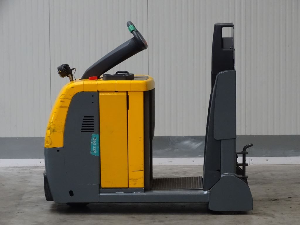 Jungheinrich EZS C40 - Vlečni traktor: slika 1 Jungheinrich EZS C40 - Vlečni traktor: slika 1