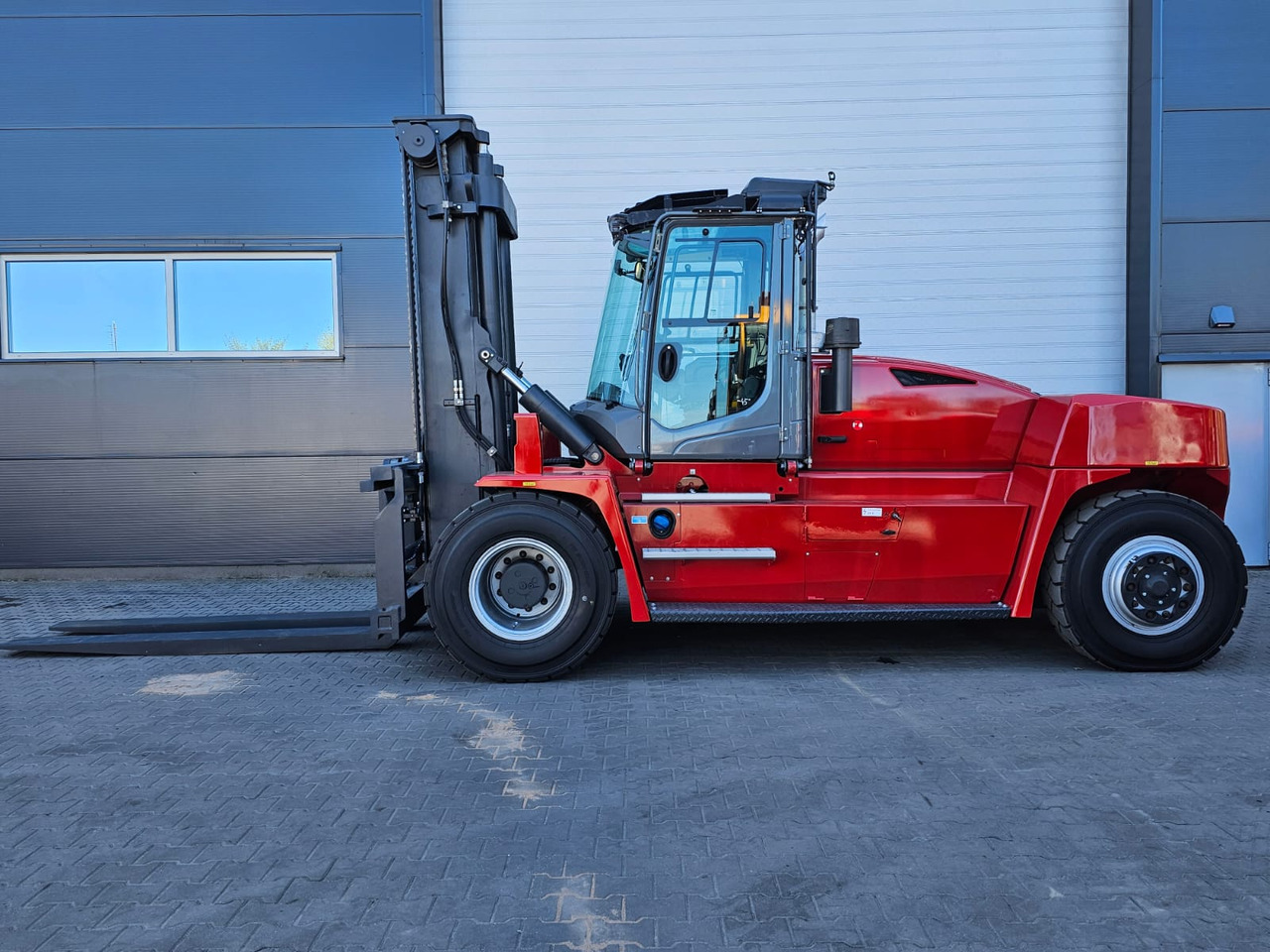 Kalmar DCG160-12 - Diesel viličar: slika 3 Kalmar DCG160-12 - Diesel viličar: slika 3