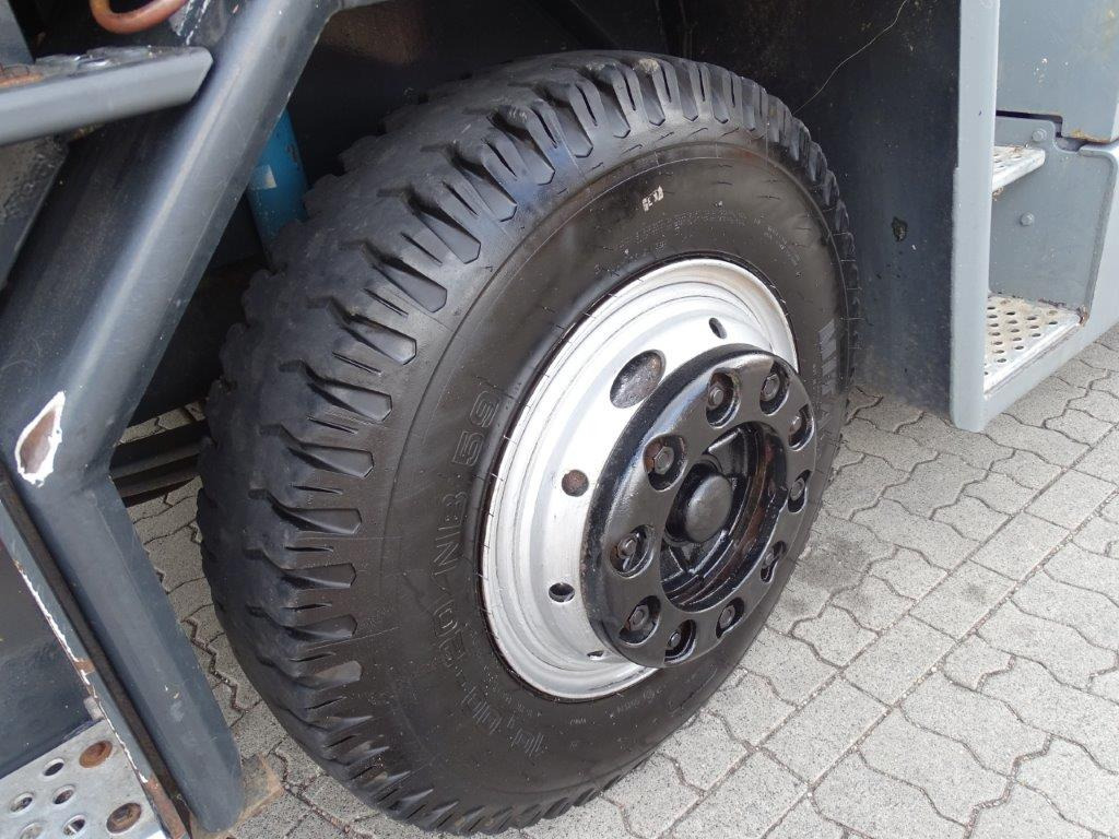 Kalmar TTX182A - Strassenzulassung - Terminalski traktor: slika 2 Kalmar TTX182A - Strassenzulassung - Terminalski traktor: slika 2