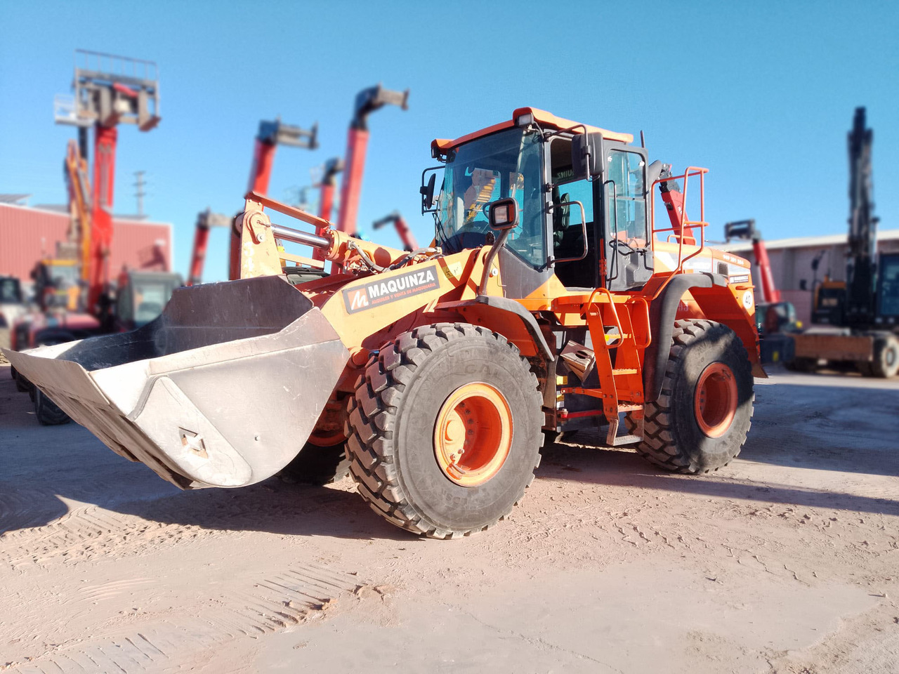 DOOSAN DL300-5 - Kolesni nakladalec: slika 4 DOOSAN DL300-5 - Kolesni nakladalec: slika 4