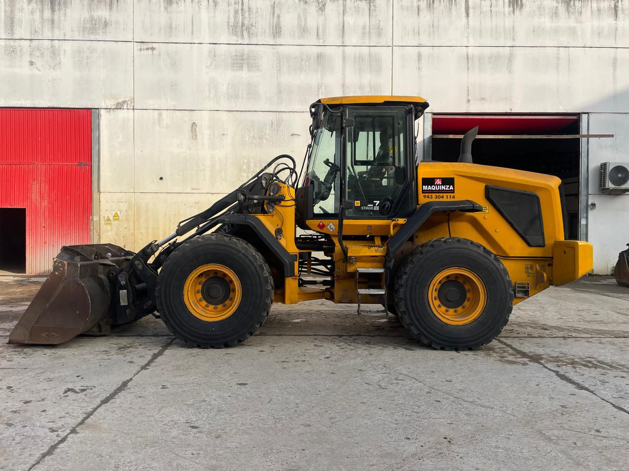 JCB 427 HT S5 - Kolesni nakladalec: slika 1 JCB 427 HT S5 - Kolesni nakladalec: slika 1