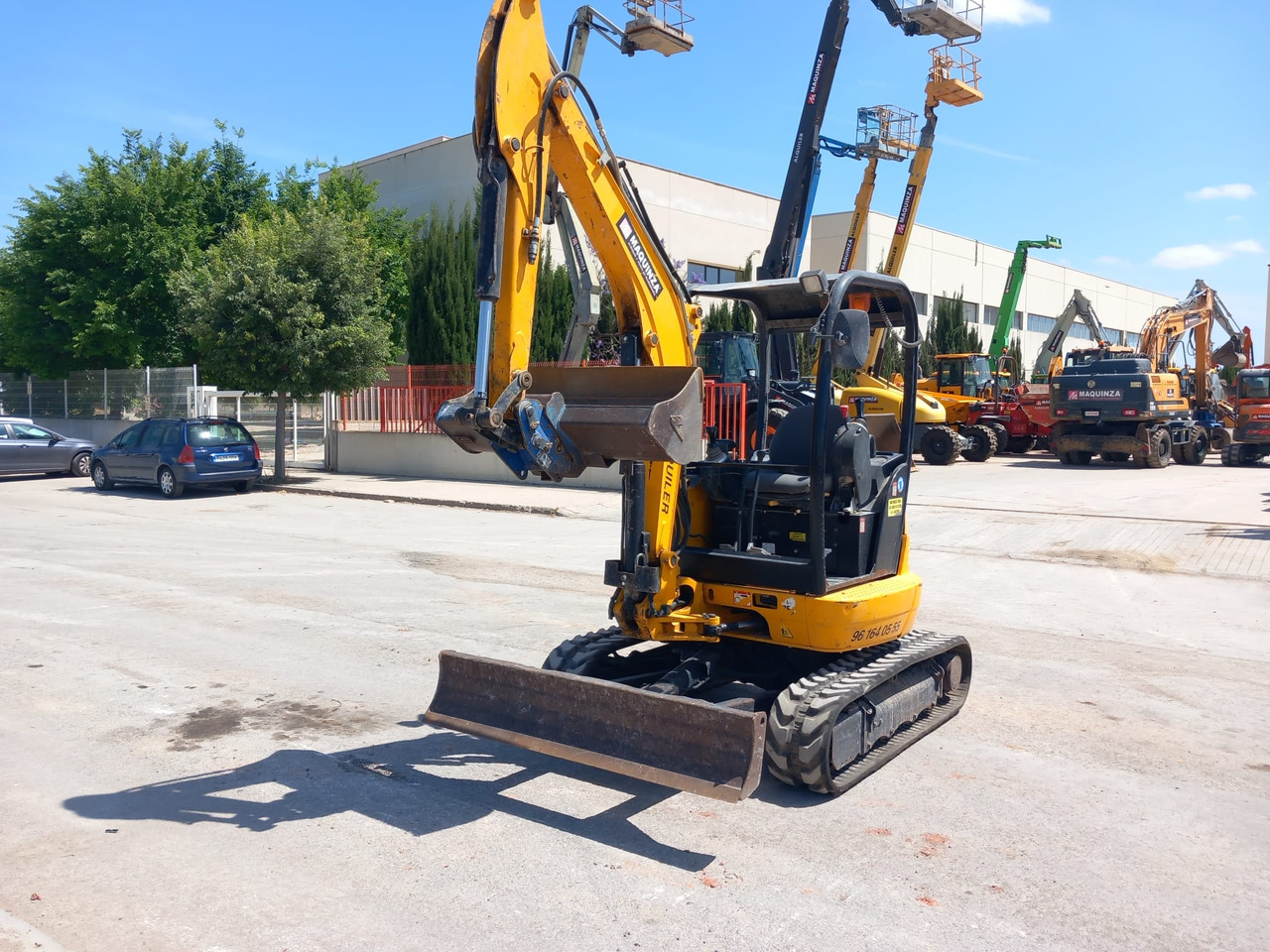 JCB 8030ZTS - Mini bager: slika 2 JCB 8030ZTS - Mini bager: slika 2