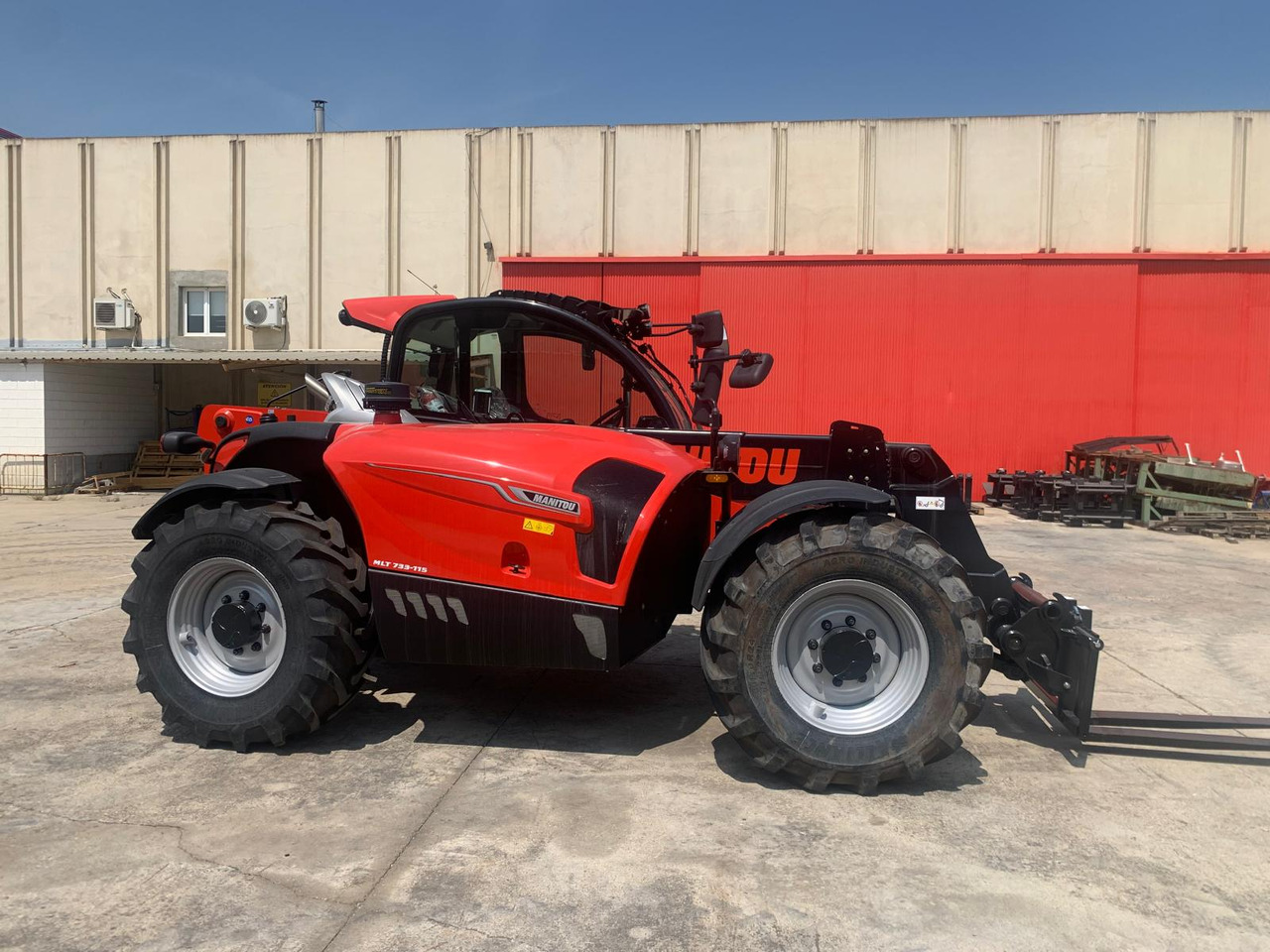 MANITOU MLT733.115 NUEVO - Teleskopski viličar: slika 2 MANITOU MLT733.115 NUEVO - Teleskopski viličar: slika 2