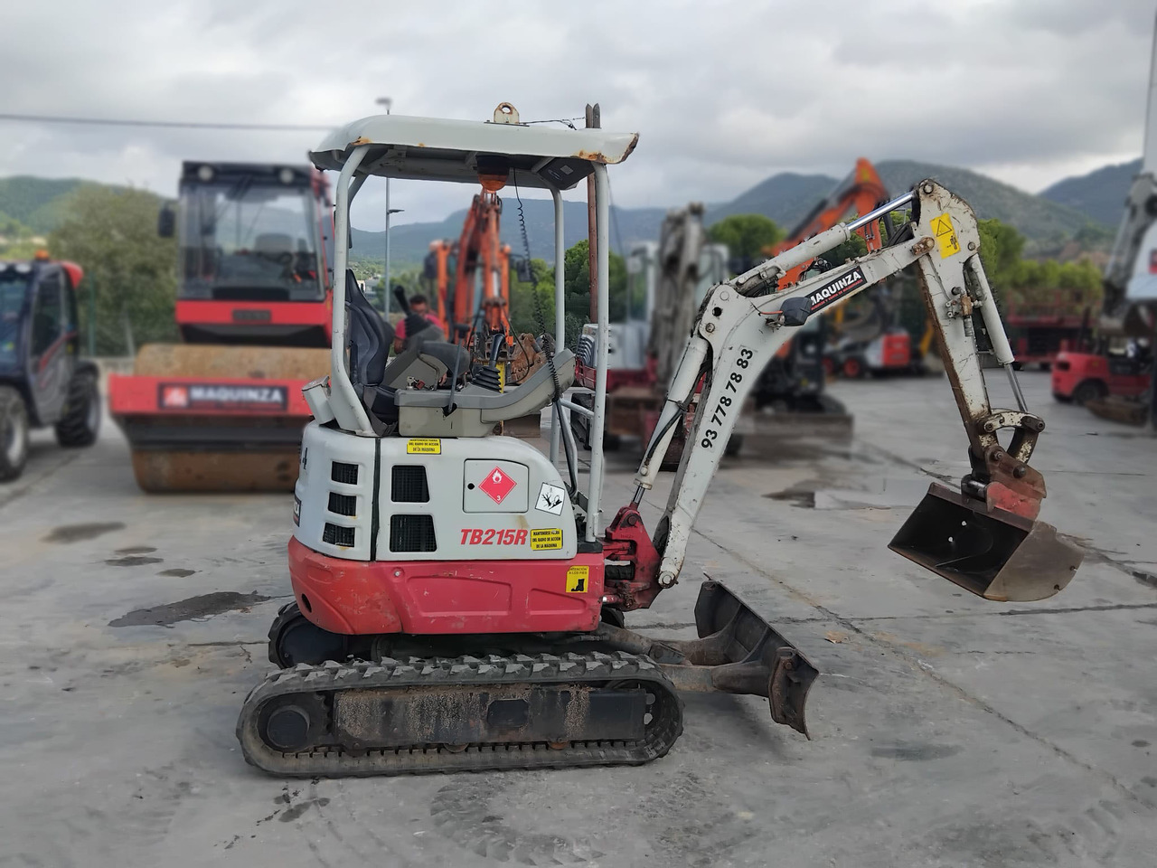 TAKEUCHI TB215R EASY - Mini bager: slika 2 TAKEUCHI TB215R EASY - Mini bager: slika 2