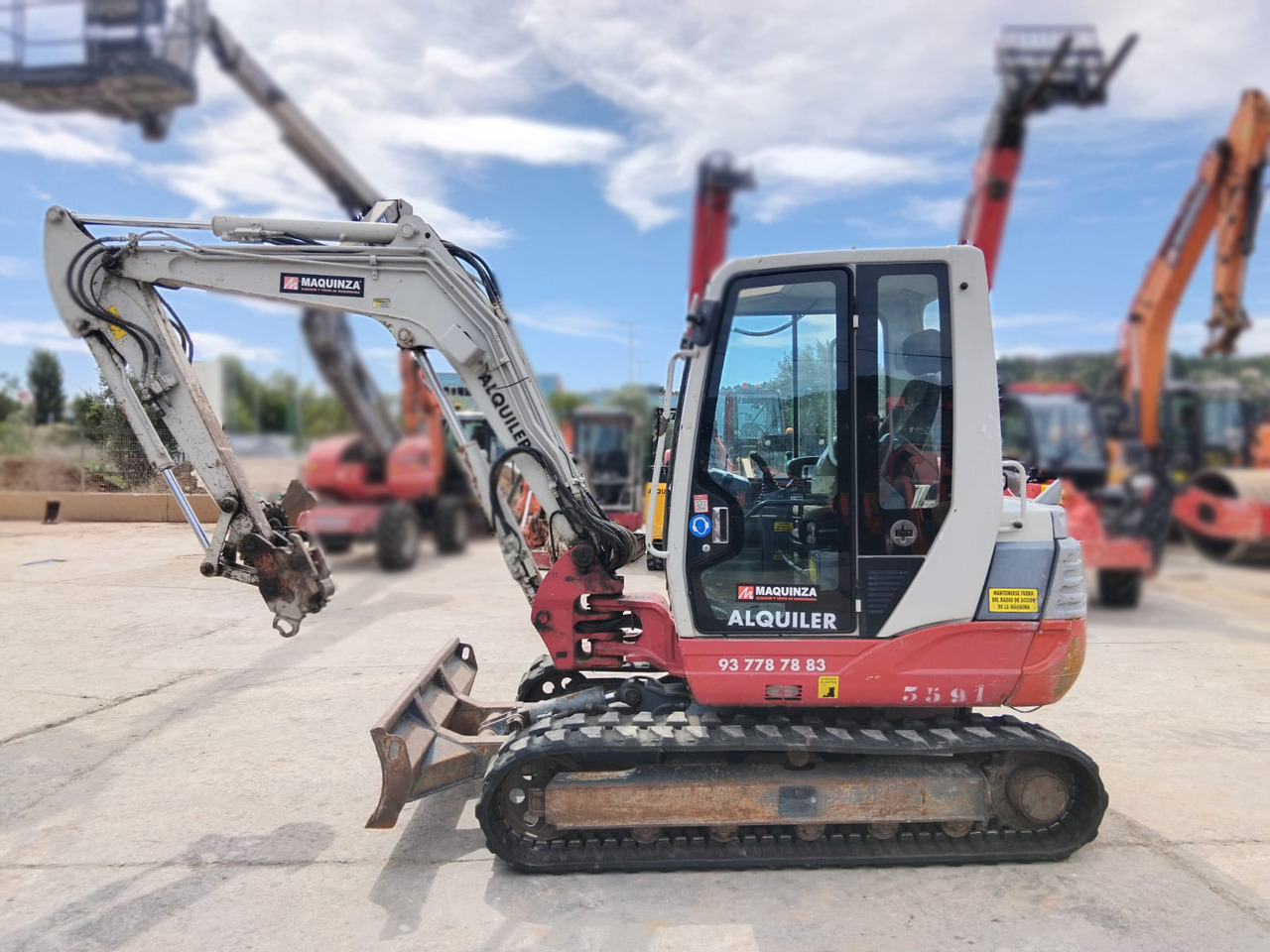 TAKEUCHI TB250 - Mini bager: slika 1 TAKEUCHI TB250 - Mini bager: slika 1
