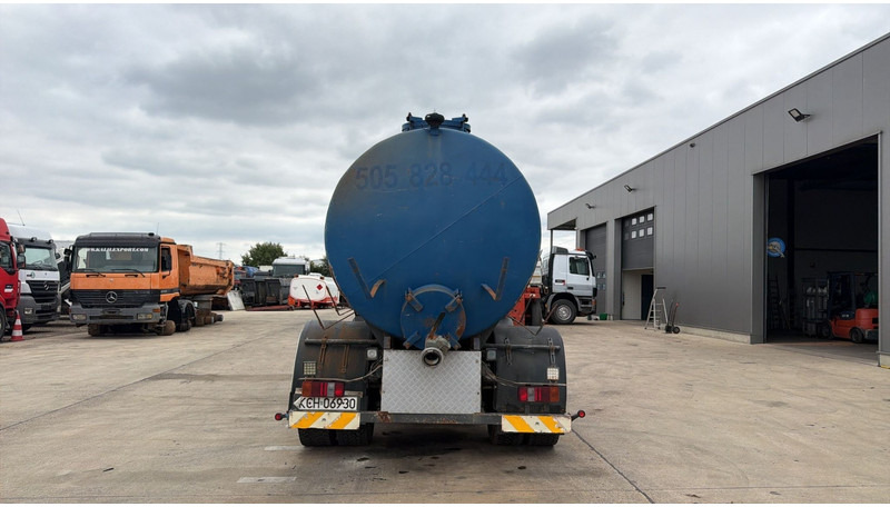 DAF 75 ATI 270 (10500 L / MANUAL PUMP / MANUAL GEARBOX / STEEL SUSP. / LAMES / POMPE MANUELLE) - Vakuumski tovornjak: slika 5 DAF 75 ATI 270 (10500 L / MANUAL PUMP / MANUAL GEARBOX / STEEL SUSP. / LAMES / POMPE MANUELLE) - Vakuumski tovornjak: slika 5