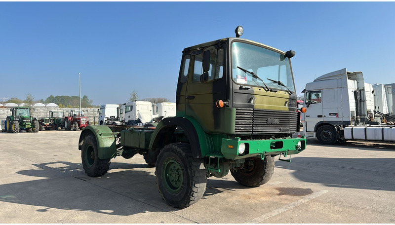Iveco Magirus 110 - 16 (4X4 / 57000 KM / LAMES / GRAND PONT / 6 CYLINDRES EN LIGNE !! / MANUAL PUMP) - Tovornjak-šasija: slika 3 Iveco Magirus 110 - 16 (4X4 / 57000 KM / LAMES / GRAND PONT / 6 CYLINDRES EN LIGNE !! / MANUAL PUMP) - Tovornjak-šasija: slika 3