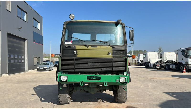 Iveco Magirus 110 - 16 (4X4 / 57000 KM / LAMES / GRAND PONT / 6 CYLINDRES EN LIGNE !! / MANUAL PUMP) - Tovornjak-šasija: slika 2 Iveco Magirus 110 - 16 (4X4 / 57000 KM / LAMES / GRAND PONT / 6 CYLINDRES EN LIGNE !! / MANUAL PUMP) - Tovornjak-šasija: slika 2
