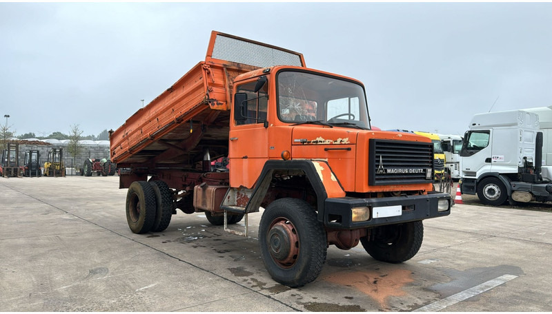 Iveco Magirus 160 - 15 (GRAND PONT / LAMES / 4X4) - Tovornjak prekucnik: slika 4 Iveco Magirus 160 - 15 (GRAND PONT / LAMES / 4X4) - Tovornjak prekucnik: slika 4