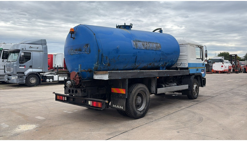 MAN 18.232 (MANUAL PUMP / POMPE MANUELLE / 11.000L) - Vakuumski tovornjak: slika 5 MAN 18.232 (MANUAL PUMP / POMPE MANUELLE / 11.000L) - Vakuumski tovornjak: slika 5