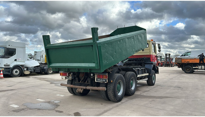 MAN 28.314 (6X6 / CLEAN TRUCK / TRES PROPRE / 6 CYLINDER / EURO 2) - Tovornjak prekucnik: slika 3 MAN 28.314 (6X6 / CLEAN TRUCK / TRES PROPRE / 6 CYLINDER / EURO 2) - Tovornjak prekucnik: slika 3