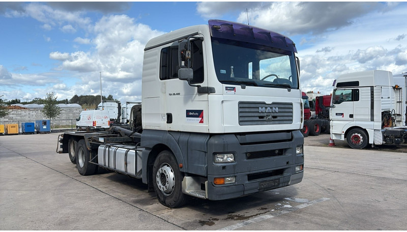 MAN TGA 28.480 (MANUAL PUMP / POMPE MANUELLE / BOITE MANUAL / MANUAL GEARBOX) - Tovornjak-šasija: slika 3 MAN TGA 28.480 (MANUAL PUMP / POMPE MANUELLE / BOITE MANUAL / MANUAL GEARBOX) - Tovornjak-šasija: slika 3