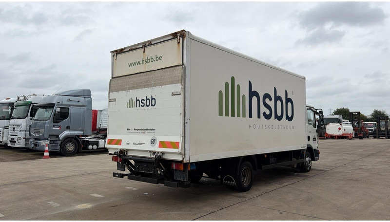 MAN TGL 8.180 (BELGIAN TRUCK / PERFECT CONDITION / MANUAL GEARBOX / LAMES / STEEL SUSP.) - Tovornjak zabojnik: slika 4 MAN TGL 8.180 (BELGIAN TRUCK / PERFECT CONDITION / MANUAL GEARBOX / LAMES / STEEL SUSP.) - Tovornjak zabojnik: slika 4