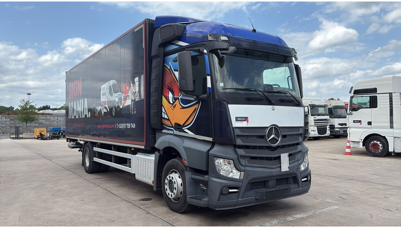 Mercedes-Benz ACTROS 1940 (BE TRUCK / TOP CONDITION / LIFT / AIRCO / BOX 8.06X2.47X2.62) - Tovornjak zabojnik: slika 3 Mercedes-Benz ACTROS 1940 (BE TRUCK / TOP CONDITION / LIFT / AIRCO / BOX 8.06X2.47X2.62) - Tovornjak zabojnik: slika 3