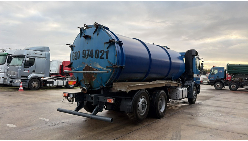 Mercedes-Benz ACTROS 2531 (16000 L / GRAND PONT / EPS / 6X2 / 3 PEDALES / V6) - Vakuumski tovornjak: slika 4 Mercedes-Benz ACTROS 2531 (16000 L / GRAND PONT / EPS / 6X2 / 3 PEDALES / V6) - Vakuumski tovornjak: slika 4