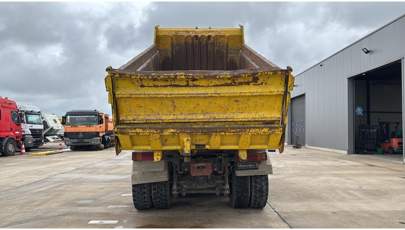 Mercedes-Benz ACTROS 2640 (EPS / LAMES / GRAND PONT / 6X4 / 3 PEDALES) - Tovornjak prekucnik: slika 5 Mercedes-Benz ACTROS 2640 (EPS / LAMES / GRAND PONT / 6X4 / 3 PEDALES) - Tovornjak prekucnik: slika 5
