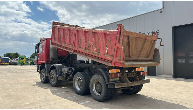 Mercedes-Benz Actros 4143 (8X6 / LAMES / EPS / V6 / GRAND PONT / BIG AXLE / 3 PEDALES) - Tovornjak prekucnik: slika 3 Mercedes-Benz Actros 4143 (8X6 / LAMES / EPS / V6 / GRAND PONT / BIG AXLE / 3 PEDALES) - Tovornjak prekucnik: slika 3