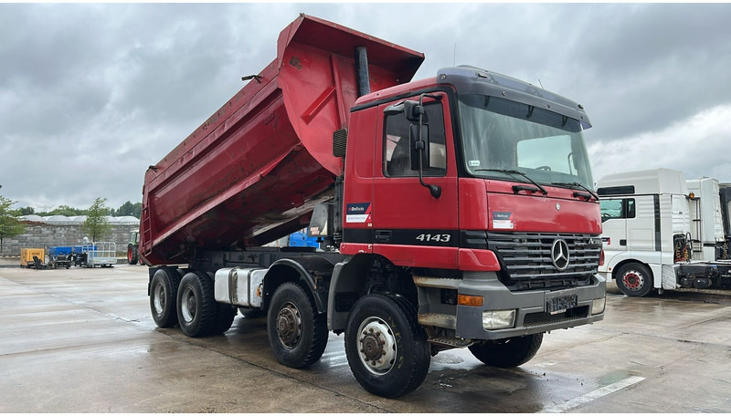 Mercedes-Benz Actros 4143 (BOITE MANUELLE / 8X8 / MANUAL GEARBOX / LAMES / GRAND PONT / BIG AXLE) - Tovornjak prekucnik: slika 3 Mercedes-Benz Actros 4143 (BOITE MANUELLE / 8X8 / MANUAL GEARBOX / LAMES / GRAND PONT / BIG AXLE) - Tovornjak prekucnik: slika 3