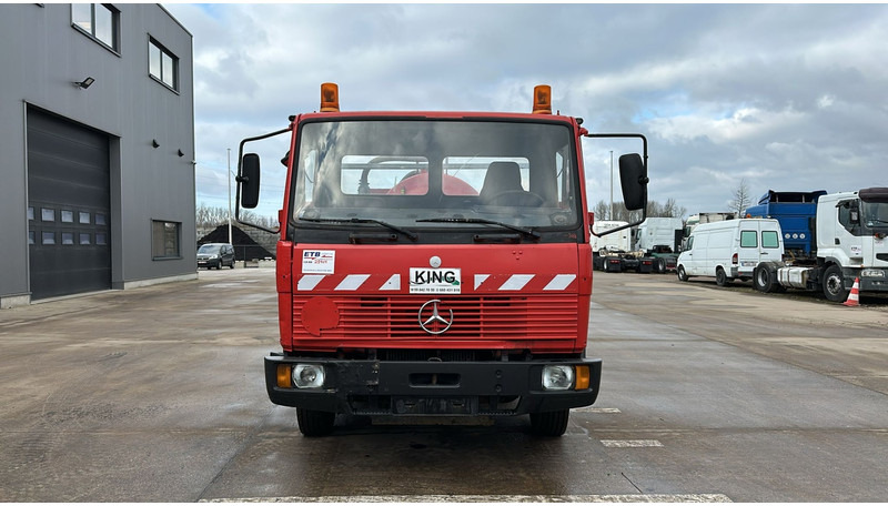 Mercedes-Benz SK 814 (VIDANGEUR / VACUUM / AUXILAIRY / SPER / STEEL SUSP. / LAMES) - Vakuumski tovornjak: slika 2 Mercedes-Benz SK 814 (VIDANGEUR / VACUUM / AUXILAIRY / SPER / STEEL SUSP. / LAMES) - Vakuumski tovornjak: slika 2