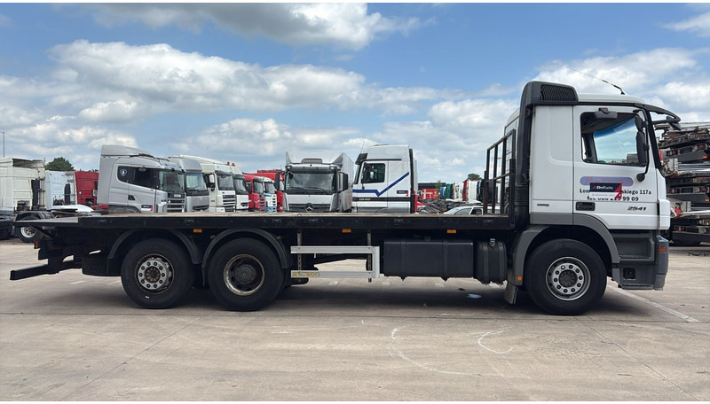Mercedes-Benz actros 2541 (EPS / 3 PEDALES / LAMES DEVANT / STEEL FRONT / PARFAIT ETAT !! / V6) - Tovornjak s kesonom: slika 4 Mercedes-Benz actros 2541 (EPS / 3 PEDALES / LAMES DEVANT / STEEL FRONT / PARFAIT ETAT !! / V6) - Tovornjak s kesonom: slika 4