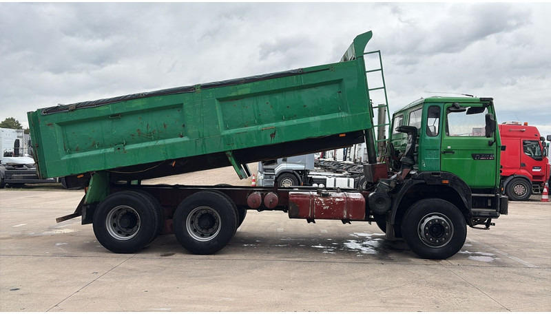 Renault G 300 MAXTER (GRAND PONT / POMPE MANUELLE / 6X4) - Tovornjak prekucnik: slika 4 Renault G 300 MAXTER (GRAND PONT / POMPE MANUELLE / 6X4) - Tovornjak prekucnik: slika 4
