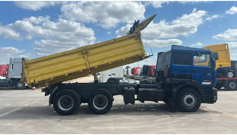 Renault G 330 Manager (GRAND PONT / LAMES / POMPE MANUELLE / MANUAL PUMP) - Tovornjak prekucnik: slika 2 Renault G 330 Manager (GRAND PONT / LAMES / POMPE MANUELLE / MANUAL PUMP) - Tovornjak prekucnik: slika 2
