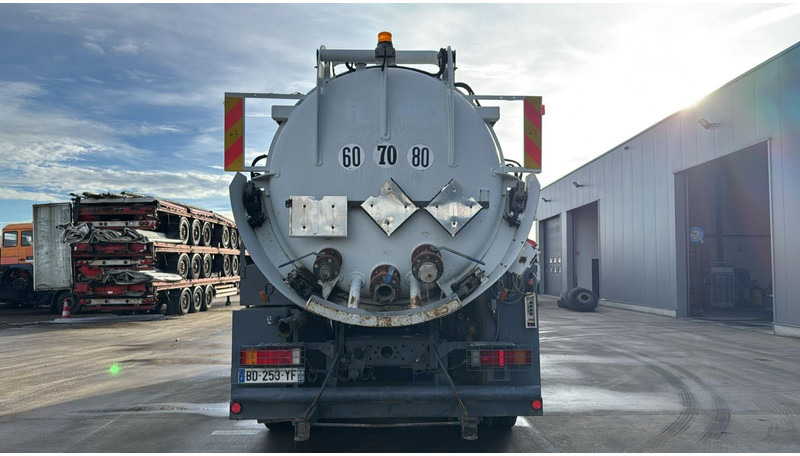 Renault Kerax 370 (10970L / CAMION FRANCAIS / VIDANGEUR / 6X4 / LAMES / GRAND PONT) - Vakuumski tovornjak: slika 5 Renault Kerax 370 (10970L / CAMION FRANCAIS / VIDANGEUR / 6X4 / LAMES / GRAND PONT) - Vakuumski tovornjak: slika 5