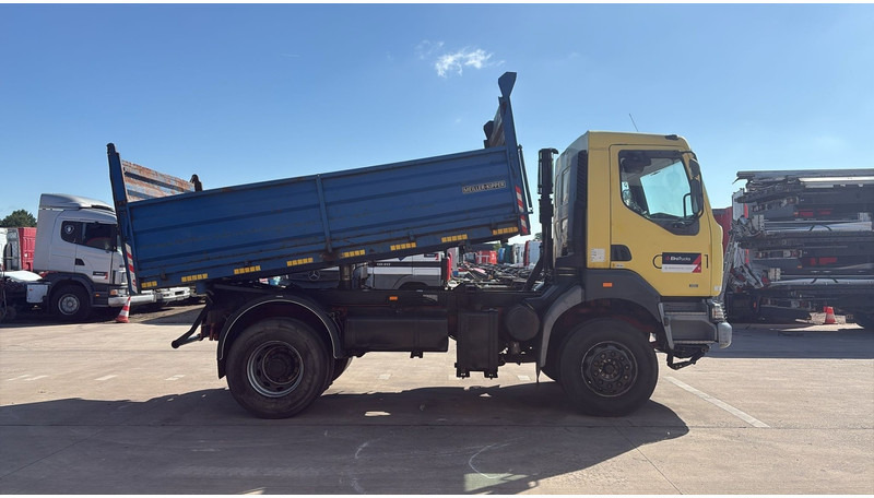 Renault Kerax 385 (BOITE MANUELLE / GRAND PONT / LAMES / MANUAL GEARBOX) - Tovornjak prekucnik: slika 4 Renault Kerax 385 (BOITE MANUELLE / GRAND PONT / LAMES / MANUAL GEARBOX) - Tovornjak prekucnik: slika 4