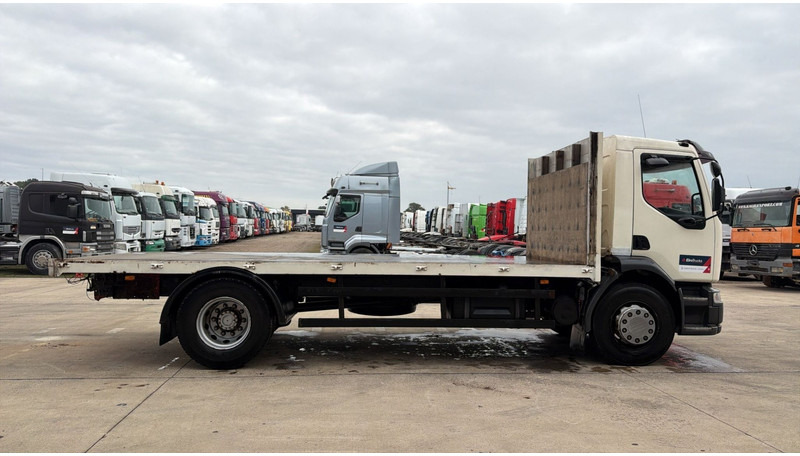 Renault Midlum 270 (18 TONNES / BOITE MANUELLE / MANUAL GEARBOX / GOOD CONDITION) - Tovornjak s kesonom: slika 4 Renault Midlum 270 (18 TONNES / BOITE MANUELLE / MANUAL GEARBOX / GOOD CONDITION) - Tovornjak s kesonom: slika 4