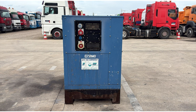 SDMO J66K (JOHN DEERE ENGINE / 3 PHASES / 66 KVA / BE MACHINE) - Generator: slika 3 SDMO J66K (JOHN DEERE ENGINE / 3 PHASES / 66 KVA / BE MACHINE) - Generator: slika 3