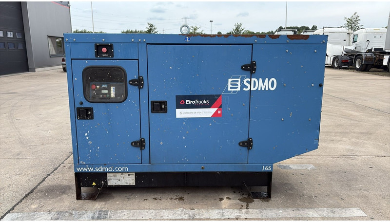 SDMO J66K (JOHN DEERE ENGINE / 3 PHASES / 66 KVA / BE MACHINE) - Generator: slika 2 SDMO J66K (JOHN DEERE ENGINE / 3 PHASES / 66 KVA / BE MACHINE) - Generator: slika 2