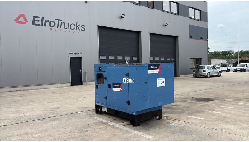 SDMO J66K (JOHN DEERE ENGINE / 3 PHASES / 66 KVA / BE MACHINE) - Generator: slika 1 SDMO J66K (JOHN DEERE ENGINE / 3 PHASES / 66 KVA / BE MACHINE) - Generator: slika 1