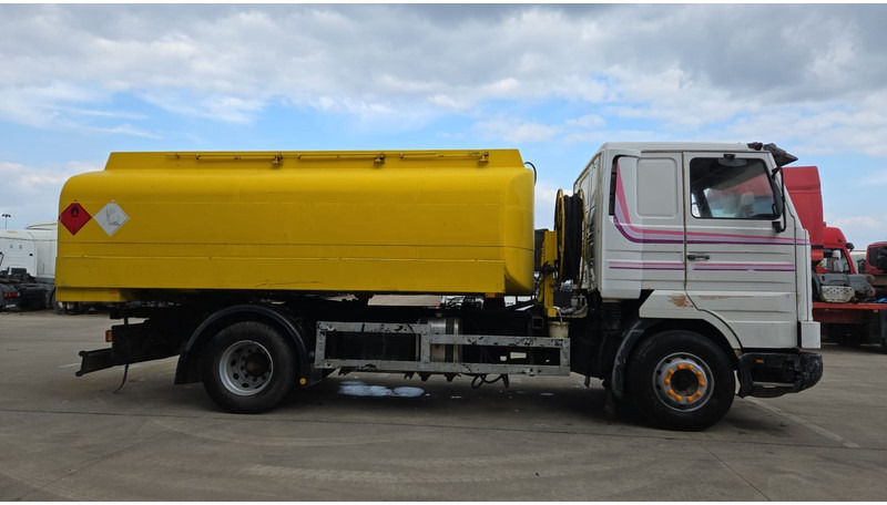 Scania 113-360 (13500L / POMPE MANUELLE / MANUAL PUMP / TOP CONDITION / WITH PUMP + COUNTER !!) - Tovornjak cisterna: slika 4 Scania 113-360 (13500L / POMPE MANUELLE / MANUAL PUMP / TOP CONDITION / WITH PUMP + COUNTER !!) - Tovornjak cisterna: slika 4