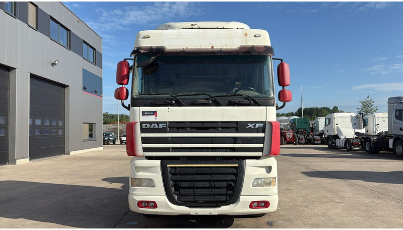 DAF 105 XF 460 (BOITE MANUELLE / MANUAL GEARBOX) - Vlačilec: slika 2 DAF 105 XF 460 (BOITE MANUELLE / MANUAL GEARBOX) - Vlačilec: slika 2