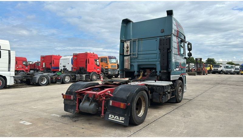 DAF 105 XF 460 (BOITE MANUELLE / MANUAL GEARBOX / RETARDER) - Vlačilec: slika 4 DAF 105 XF 460 (BOITE MANUELLE / MANUAL GEARBOX / RETARDER) - Vlačilec: slika 4