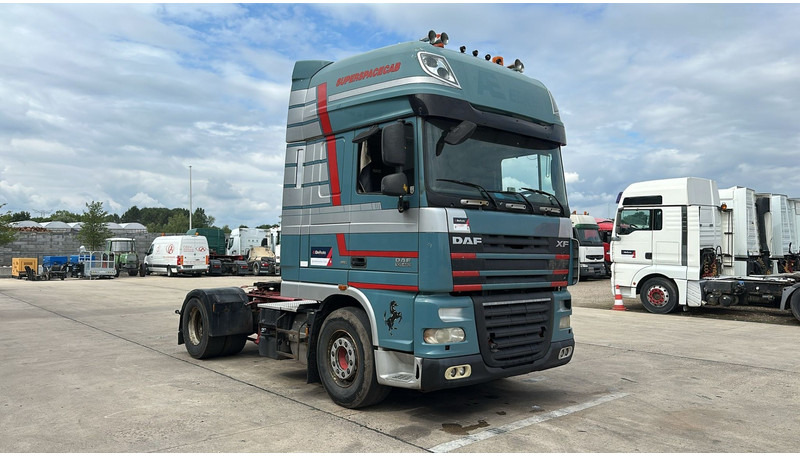 DAF 105 XF 460 (BOITE MANUELLE / MANUAL GEARBOX / RETARDER) - Vlačilec: slika 2 DAF 105 XF 460 (BOITE MANUELLE / MANUAL GEARBOX / RETARDER) - Vlačilec: slika 2
