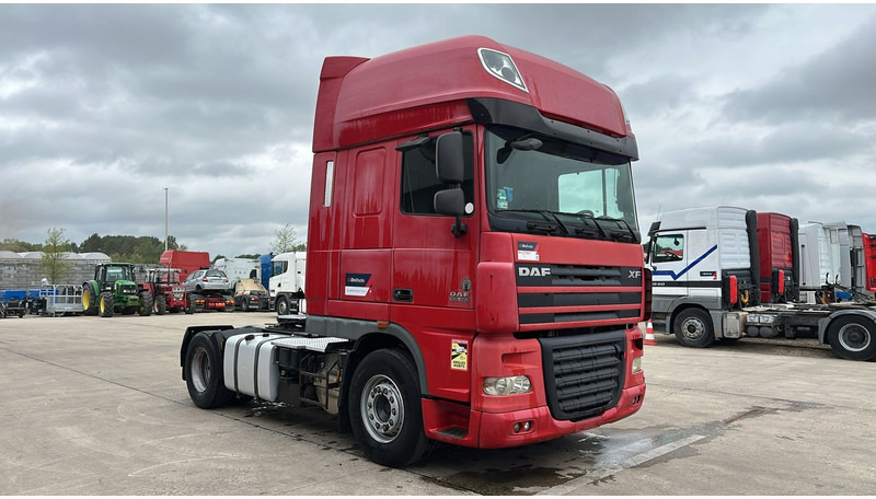 DAF 105 XF 460 (BOITE MANUELLE / MANUAL GEARBOX / TRES PROPRE) - Vlačilec: slika 3 DAF 105 XF 460 (BOITE MANUELLE / MANUAL GEARBOX / TRES PROPRE) - Vlačilec: slika 3
