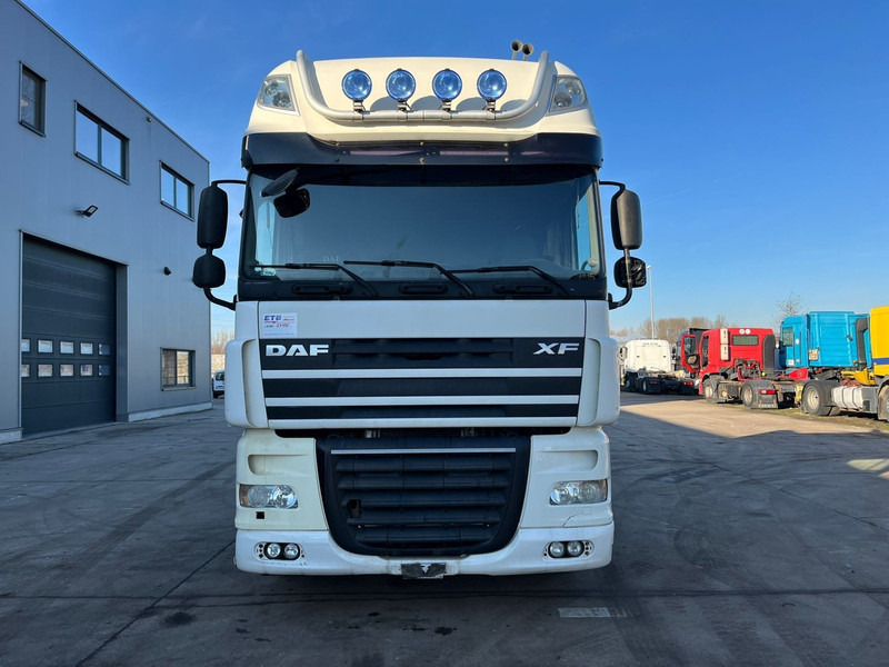 DAF 105 XF 460 Super Space Cab (MANUAL GEARBOX / BOITE MANUELLE) - Vlačilec: slika 2 DAF 105 XF 460 Super Space Cab (MANUAL GEARBOX / BOITE MANUELLE) - Vlačilec: slika 2