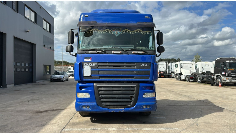 DAF XF 105.410 (BOITE MANUELLE / MANUAL GEARBOX) - Vlačilec: slika 2 DAF XF 105.410 (BOITE MANUELLE / MANUAL GEARBOX) - Vlačilec: slika 2