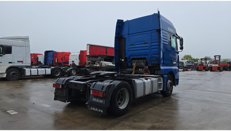 MAN TGA 18.410 (864.000 KM / MANUAL PUMP / MANUAL GEARBOX / RETARDER / POMPE MANUELLE) - Vlačilec: slika 5 MAN TGA 18.410 (864.000 KM / MANUAL PUMP / MANUAL GEARBOX / RETARDER / POMPE MANUELLE) - Vlačilec: slika 5