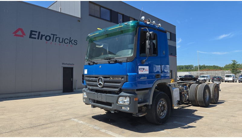Mercedes-Benz Actros 2641 (LAMES / STEEL SUSP. / EPS / 3 PEDALES / GRAND PONT) - Vlačilec: slika 1 Mercedes-Benz Actros 2641 (LAMES / STEEL SUSP. / EPS / 3 PEDALES / GRAND PONT) - Vlačilec: slika 1