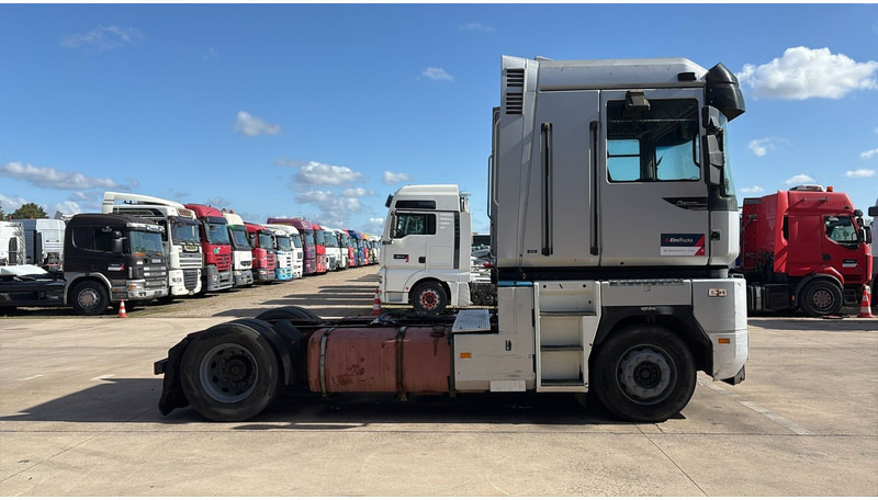 Renault Magnum 430 (POMPE MANUELLE / MANUAL PUMP / BOITE MANUELLE) - Vlačilec: slika 5 Renault Magnum 430 (POMPE MANUELLE / MANUAL PUMP / BOITE MANUELLE) - Vlačilec: slika 5